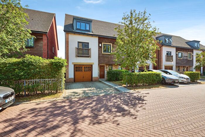 4 Bedroom Semi Detached House For Sale In Beluga Close, Peterborough, PE2