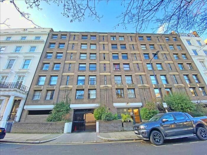 2 Bedroom Flat To Rent In Queensborough Terrace, London W2