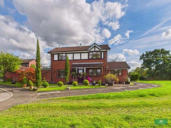 4 Bedroom Detached House For Sale In Wendlebury Green, Oldham, OL2