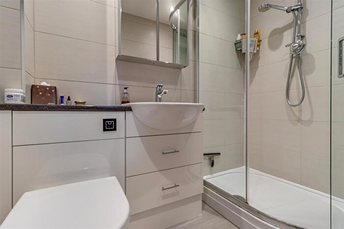 3 Bedroom Detached House For Sale In Williamson Way, Mill End, Rickmansworth, WD3