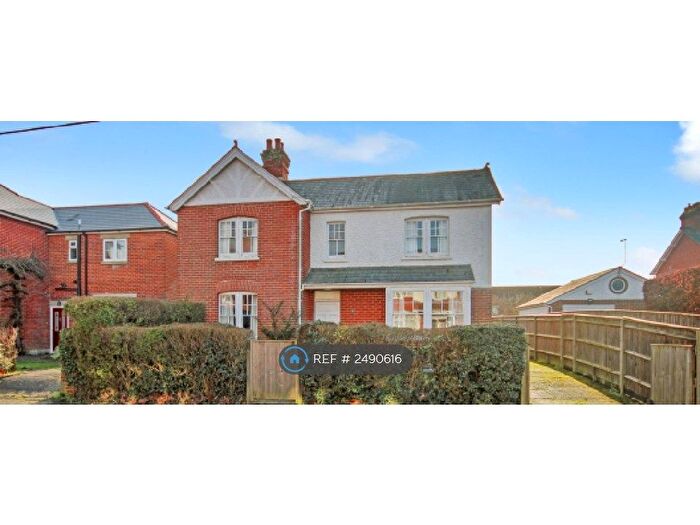 3 Bedroom Detached House To Rent In Park Road, Fordingbridge, SP6
