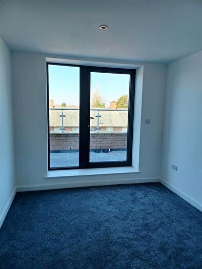 2 Bedroom Flat To Rent In Palatine Road, Manchester, M22