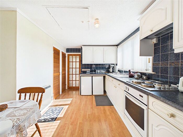 2 Bedroom Bungalow For Sale In Ridgeway Lane, Bristol, BS14
