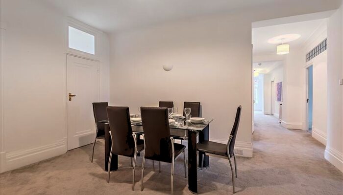 5 Bedroom Apartment To Rent In Strathmore Court, Park Road, St Johns Wood, London, NW8