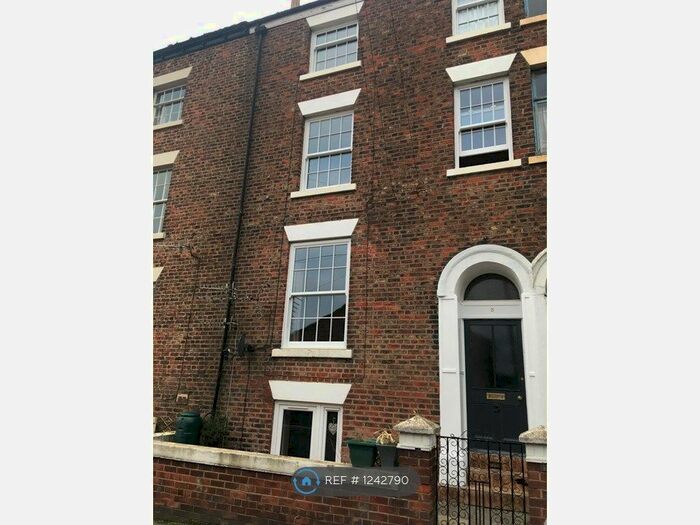 1 Bedroom Flat To Rent In Wellington Terrace, Whitby YO21