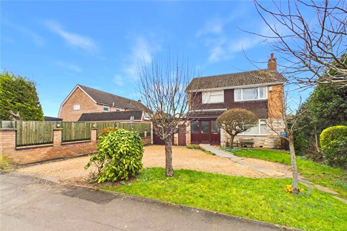 3 Bedroom Detached House For Sale In Deeble Road, Kettering, Northamptonshire, NN15