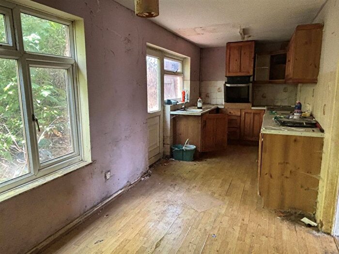 3 Bedroom End Terrace House For Sale In Bron Y Gaer, Llanfyllin, SY22