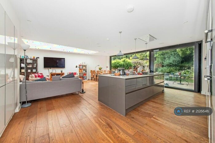 5 Bedroom Semi-Detached House To Rent In Anerley Park, London, SE20