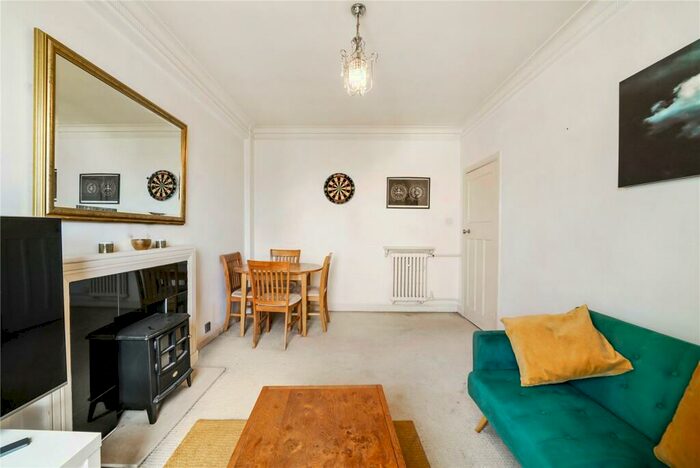 1 Bedroom Flat To Rent In Mortimer Court, Abbey Road, NW8
