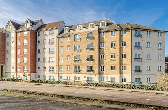 2 Bedroom Apartment For Sale In Alpha House, Bed Bath Apartment, NN1