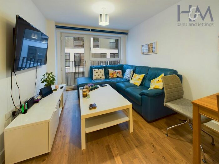 1 Bedroom Flat For Sale In Mulberry House, Park Place, Stevenage, Bf., SG1