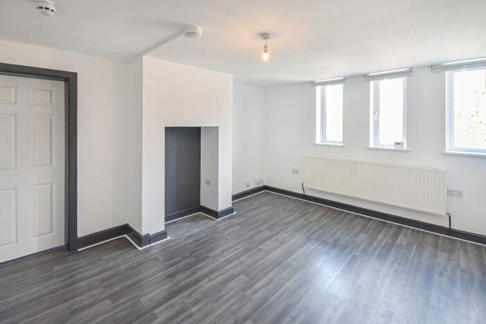 1 Bedroom Flat To Rent In Arnold Road, Nottingham, NG5