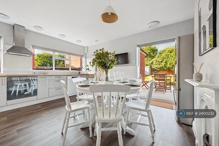 3 Bedroom Semi-Detached House To Rent In Farm Road, Henley-On-Thames, RG9