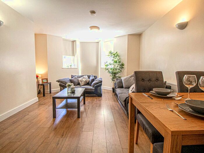 2 Bedroom Flat To Rent In Apt, East Parade #, HG1