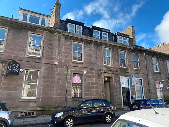 2 Bedroom Flat To Rent In South Tay Street, Dundee, DD1