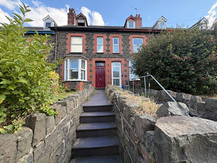5 Bedroom House Of Multiple Occupation For Sale In Caernafon Road, Bangor, LL57