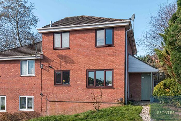 1 Bedroom End Of Terrace House For Sale In Linnet Close, Exeter, EX4