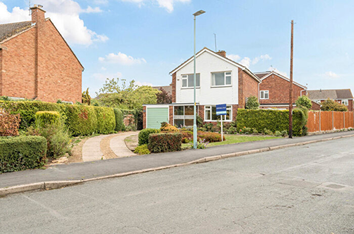 3 Bedroom Detached House For Sale In Churchill Grove, Tewkesbury, Gloucestershire, GL20