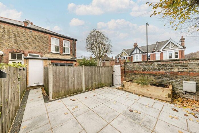 1 Bedroom Flat To Rent In Harborough Road, Streatham, SW16