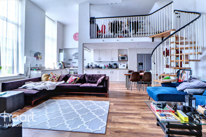 2 Bedroom Apartment For Sale In Cottage Close, Harrow, HA2