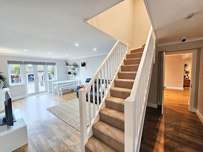 7 Bedroom Detached House For Sale In Tower Ride, Uckfield, TN22