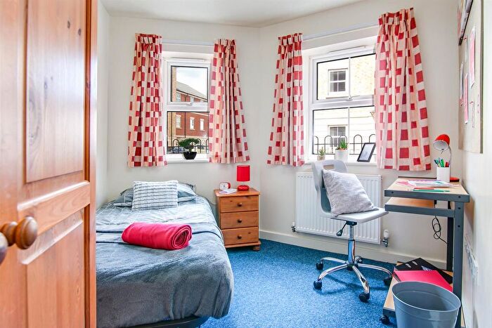 1 Bedroom Flat To Rent In Hamill Terrace, Parham Road, Canterbury, CT1