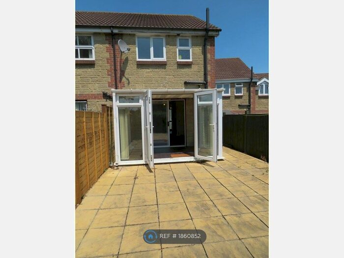 2 Bedroom SemiDetached House To Rent In Saunters Close, Wincanton, BA9