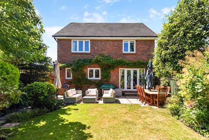 4 Bedroom Detached House For Sale In Waltham Chase, SO32