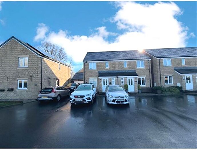 3 Bedroom End Terrace House For Sale In Bryant Close, Chippenham, SN15