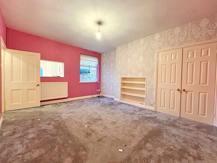 3 Bedroom Terraced House For Sale In Sunderland Road, Gilesgate, Durham, Durham, DH1