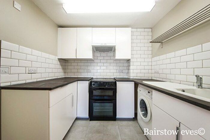 1 Bedroom Flat To Rent In Churchbank, London, E17