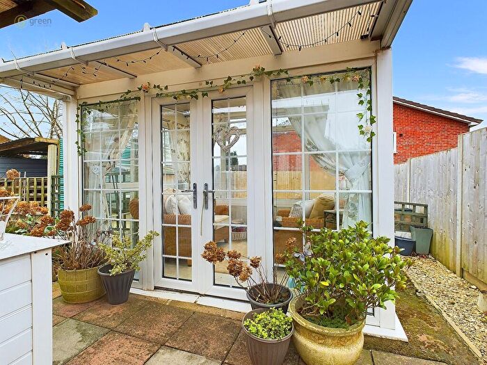 2 Bedroom Detached Bungalow For Sale In Glascote Road, Glascote, B77
