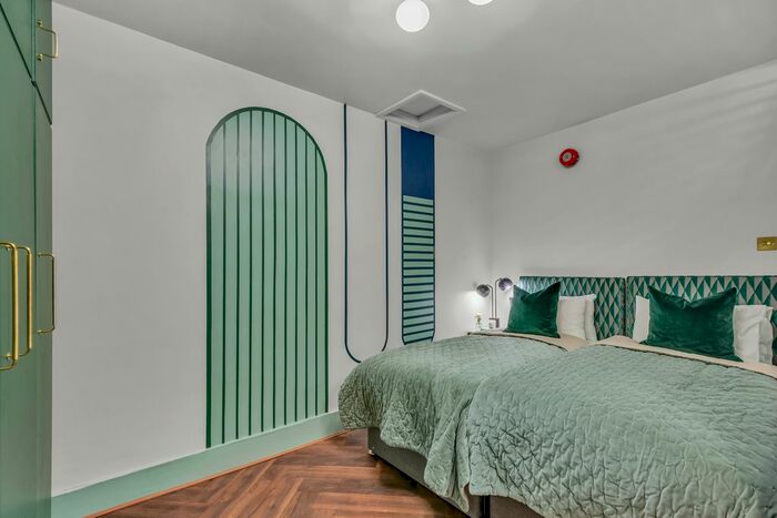 1 Bedroom Studio To Rent In Eardley Crescent, London, SW5