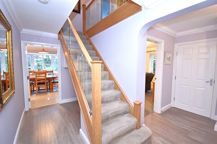 5 Bedroom Detached House For Sale In Sandpiper Close, Macclesfield, SK10