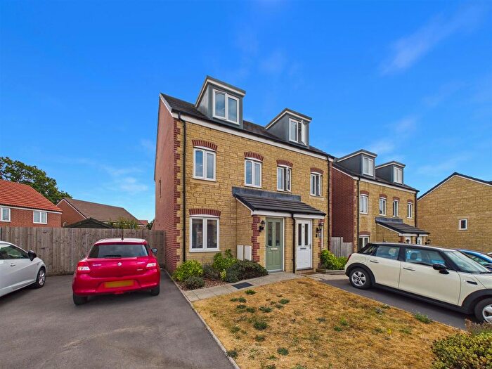 3 Bedroom Semi-Detached House For Sale In Gainey Gardens, Chippenham, SN15