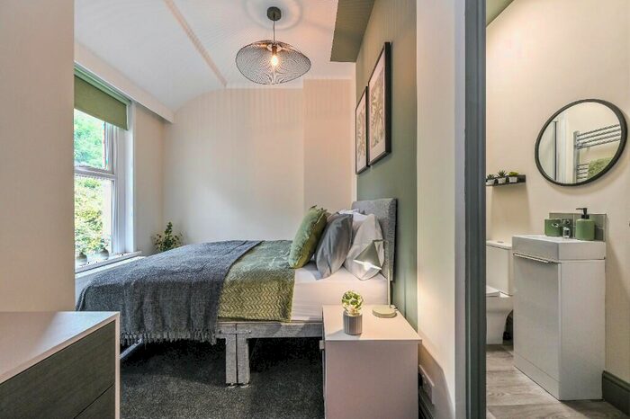 1 Bedroom House Of Multiple Occupation To Rent In Ro York Place, Newport, South Wales, NP20