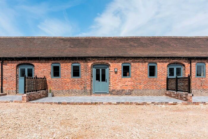 2 Bedroom Barn Conversion For Sale In Coleshill Road, Ansley Common, CV10