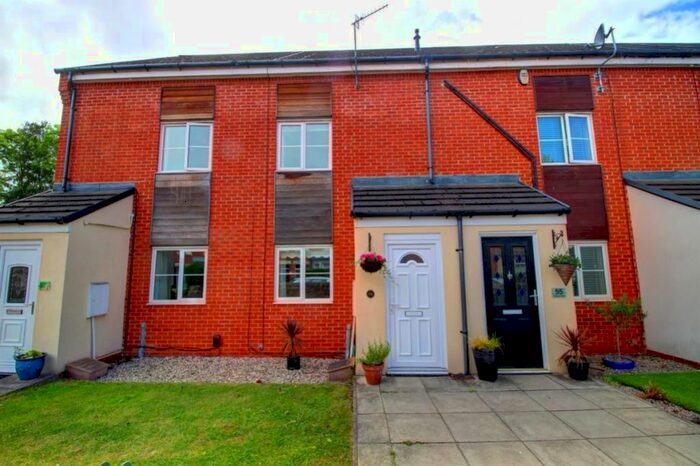 3 Bedroom Terraced House To Rent In Palatine Place, Gateshead, Tyne And Wear NE11