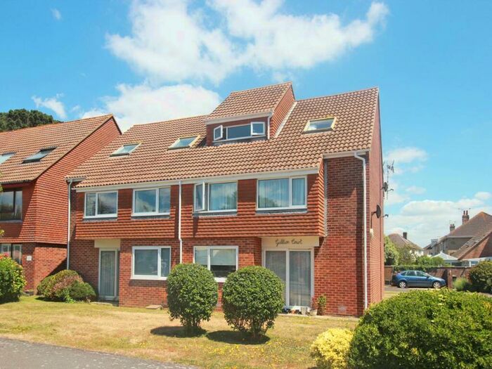 1 Bedroom Flat To Rent In Somerford Way, Christchurch, Dorset, BH23