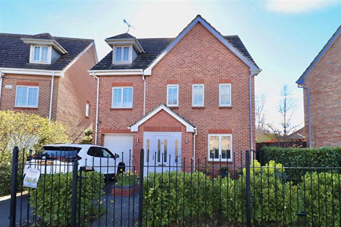 6 Bedroom Detached House For Sale In Elloughtonthorpe Way, Brough, HU15