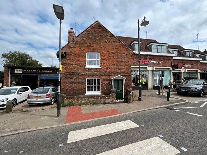 3 Bedroom House To Rent In High Street, Wheathampstead, AL4