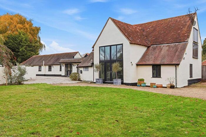4 Bedroom Barn Conversion For Sale In Tawney Lane, Stapleford Tawney, RM4