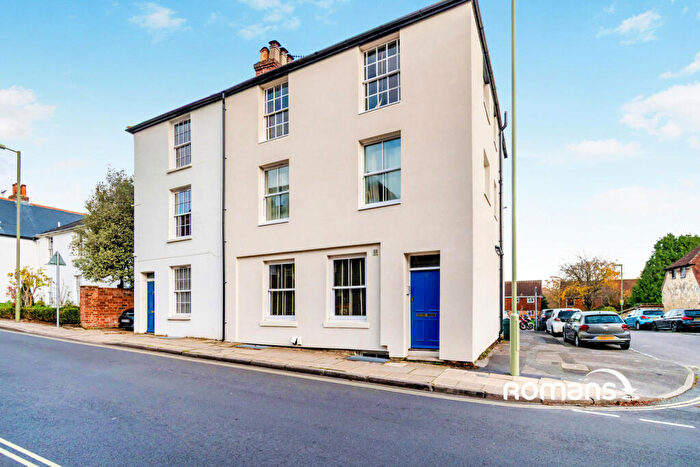 2 Bedroom Flat To Rent In Hyde Street, Winchester, SO23