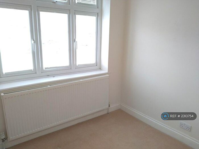 2 Bedroom Bungalow To Rent In Seaforth Gardens, Epsom, KT19