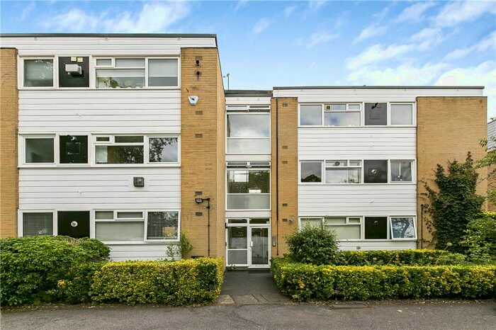 2 Bedroom Flat To Rent In Queens Ride, Barnes, SW13