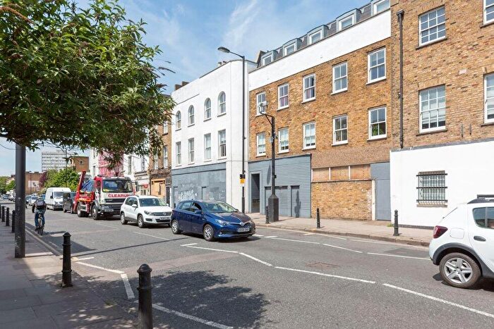 1 Bedroom Flat To Rent In Balls Pond Road, Islington, N1