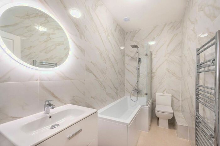 2 Bedroom Flat To Rent In Leopold Road, Willesden, London, NW10