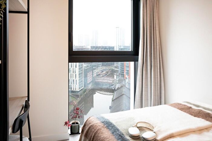 3 Bedroom Apartment To Rent In Union West Tower, Water Street, Manchester, Greater Manchester, M3