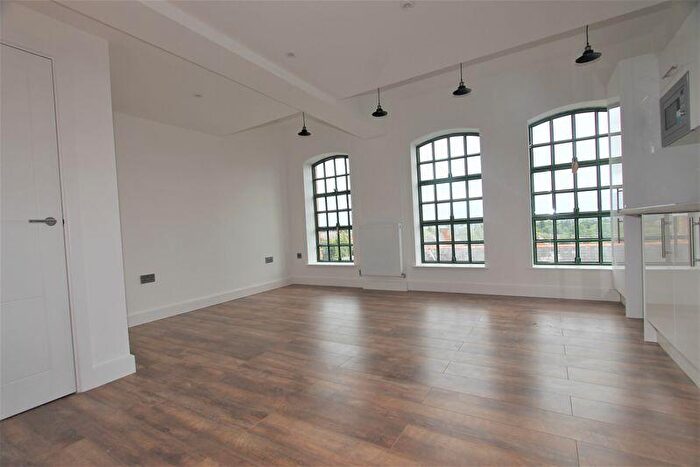 1 Bedroom Apartment To Rent In - Rock Street, Wellingborough, NN8