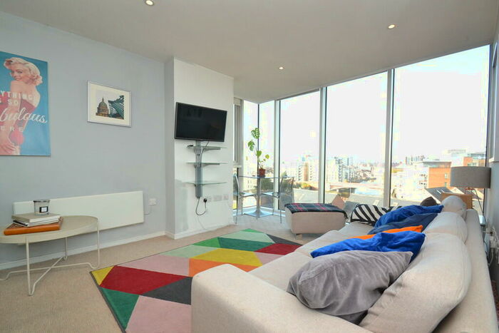 2 Bedroom Apartment To Rent In Trinity One, East Street, Leeds, LS9